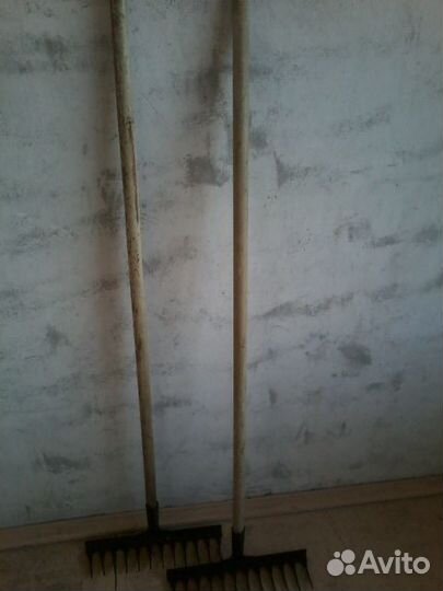 Грабли садовые и лопаты совковые СССР