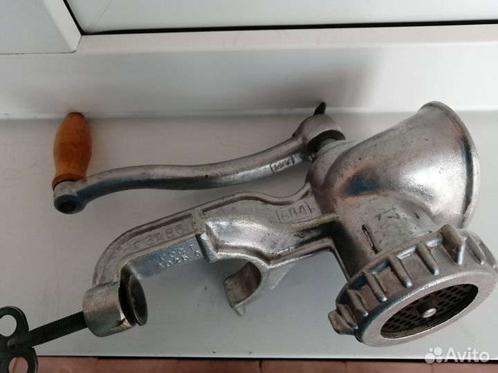 Мясорубка ручная СССР чугунная