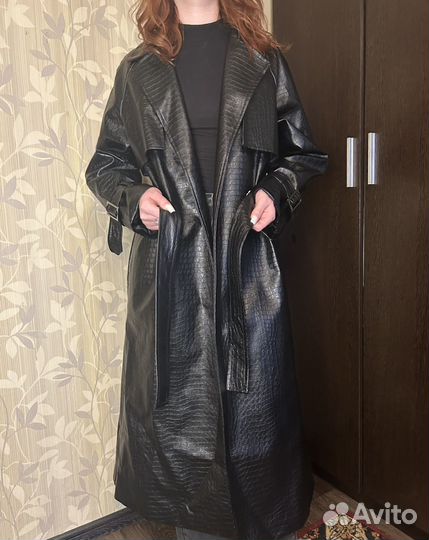 Кожаный плащ