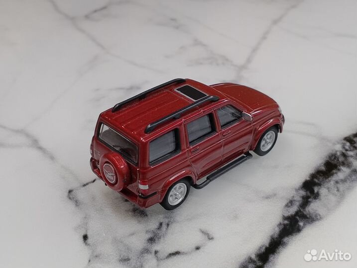 УАЗ 3163 Патриот (2005-н.в.), бордовый