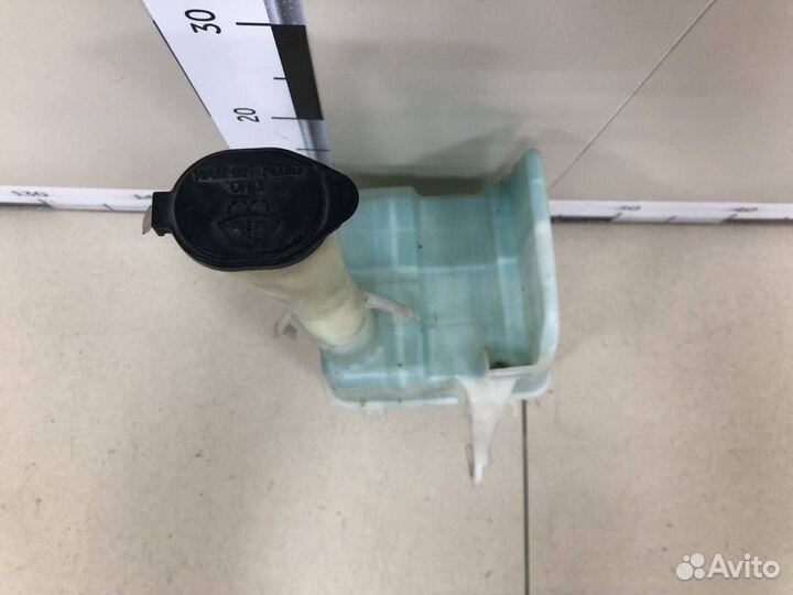 Бачок омывателя лобового стекла Toyota Corolla E12