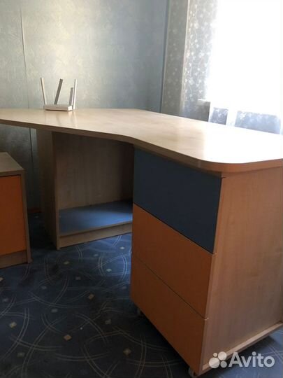 Детский (подростковый) письменный стол