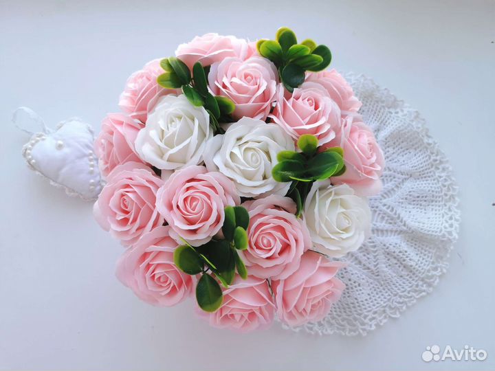 Букет из мыльных роз в корзинках из трикотажной пр