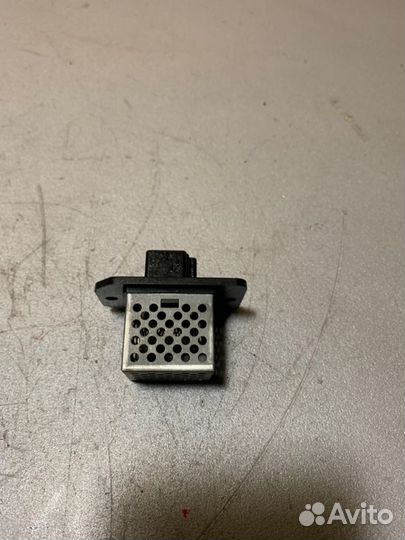 Резистор отопителя Mitsubishi Dion CR6W 4G94 2005
