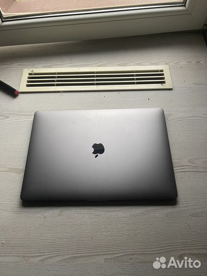 Macbook pro 15 2016 touch bar