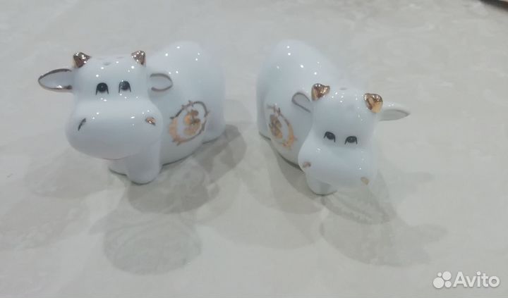 Солонка и перечница фарфоровые