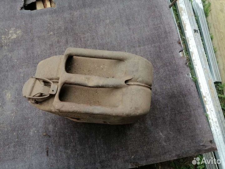 Канистра времен ВОВ