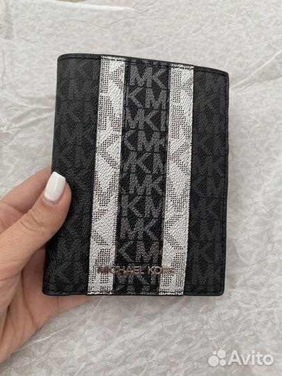Обложка на паспорт michael kors