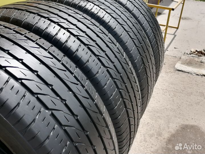 Toyo Tranpath R30 235/50 R18