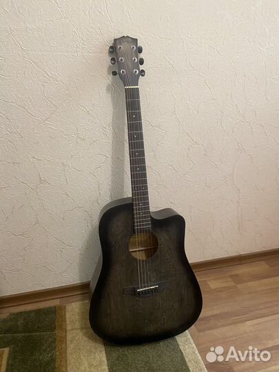 Акустическая гитара