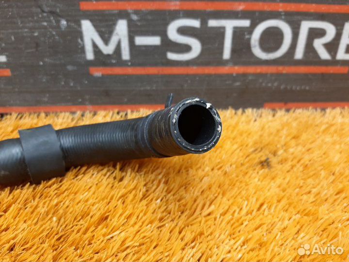 Патрубок системы охлаждения Mercedes-Benz C-Class