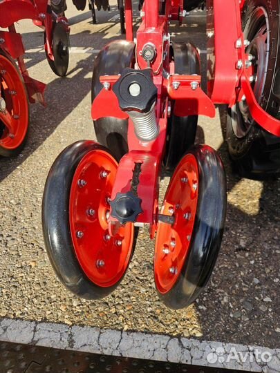 Сеялка Завод СельМашДеталь СНУП-8, 2025