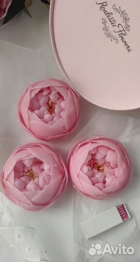 Подарочный набор свечей цветов пионов на 8 марта