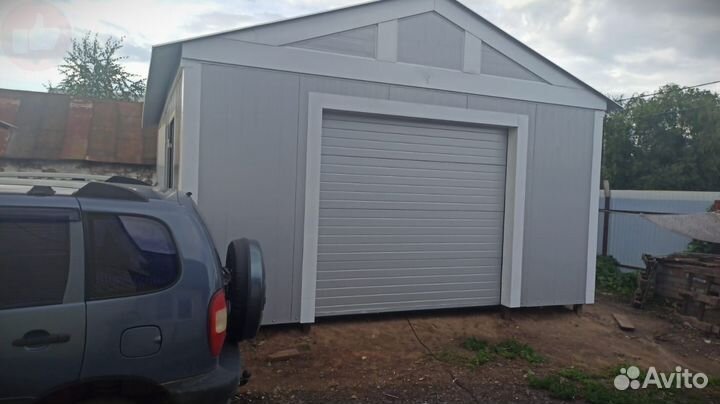 Подъемные ворота - 2,8*2,2 цвет 3005