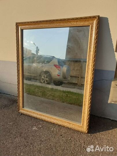 Зеркало в багетной раме