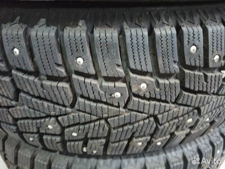 Roadstone Winguard WinSpike 215/65 R16 102T