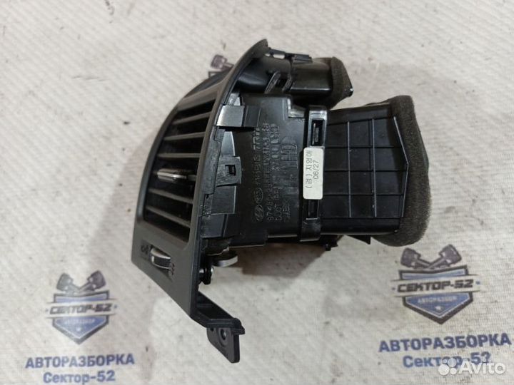 Дефлектор воздушный левый Hyundai Santa Fe 2