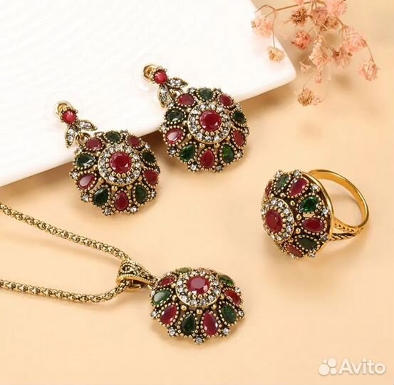 Комплект турецкий. Серьги, кольцо, кулон
