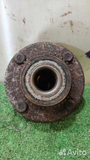 Ступица задняя правая Mitsubishi Lancer 9 седан