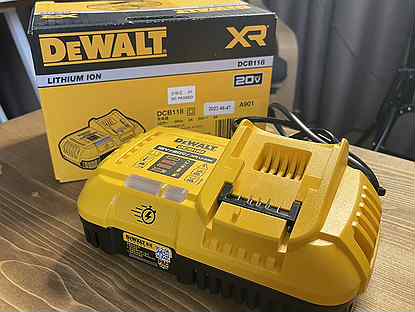 Зарядное устройство Dewalt dcb118