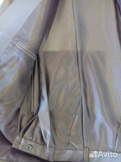 Костюм школьный новый