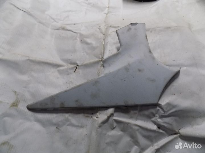 Обшивка стойки 508 2010