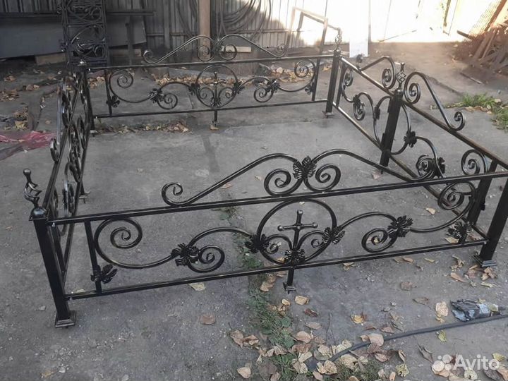 Кованые оградки