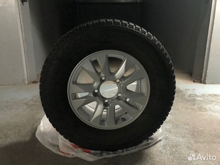 Nokian Tyres Hakkapeliitta 5 285/65 R17