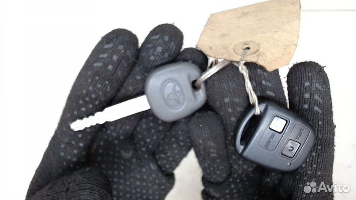 Замок зажигания Toyota Celica, 2004