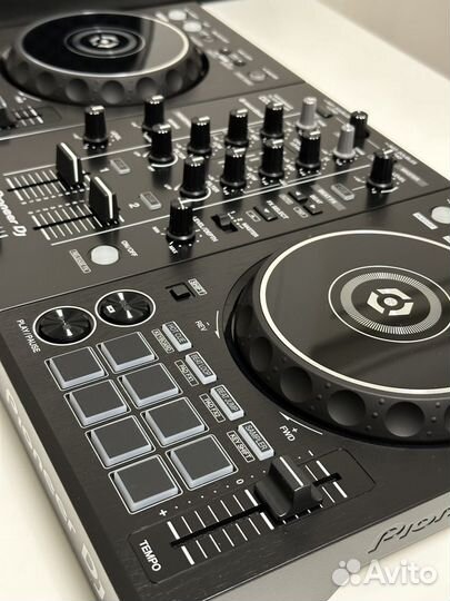 DJ-контроллер Pioneer DDJ-400 с кейсом