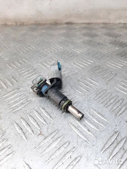 Форсунка Opel Astra 1.6 A16XER 2011