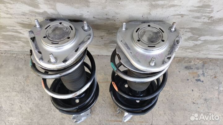 Prius 20 стойки