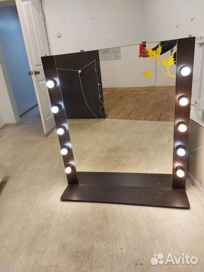 Гримерное зеркало