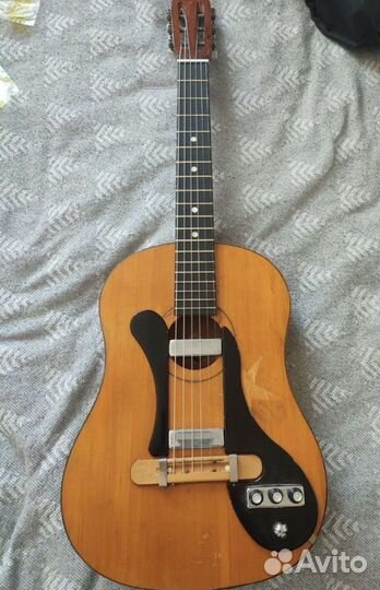 Электроакустическая гитара винтажная 70-80х