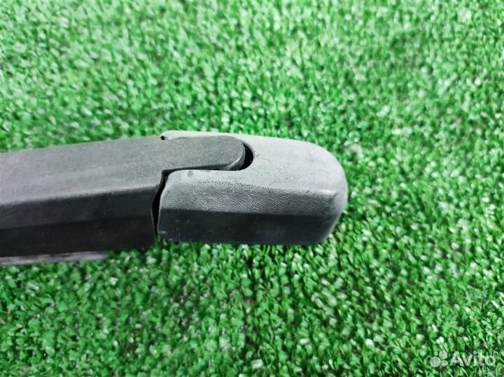 Поводок стеклоочистителя задний Toyota Corolla Ve