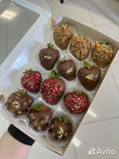 Подарок клубника в шоколаде