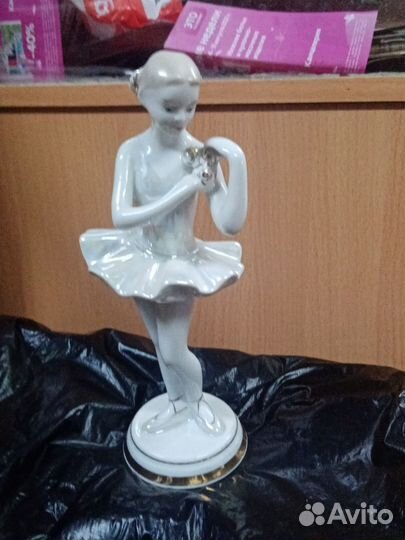 Статуэтка фарфоровая. Балерина. Позолота СССР 60гг