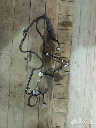 Проводка двери багажника Ford Explorer 5