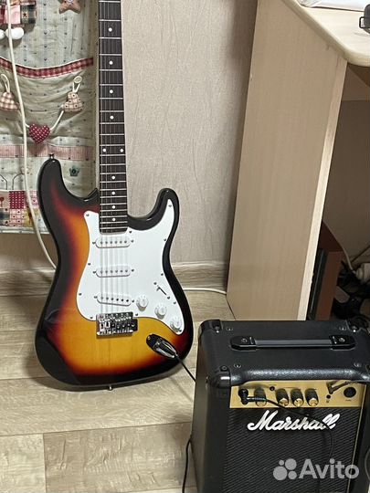 Электрогитара с комбиком marshall