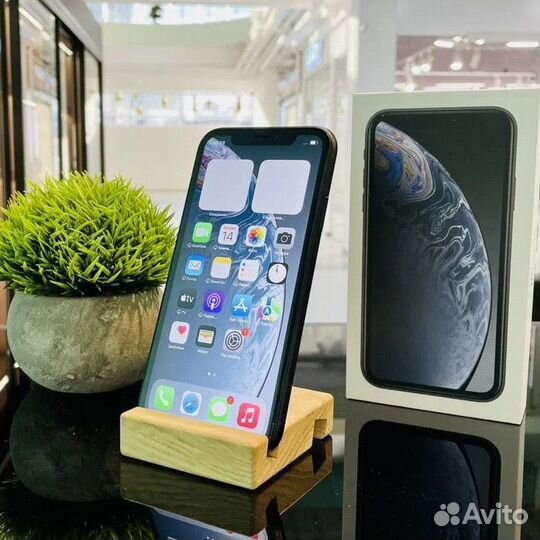 iPhone Xr, 64 ГБ
