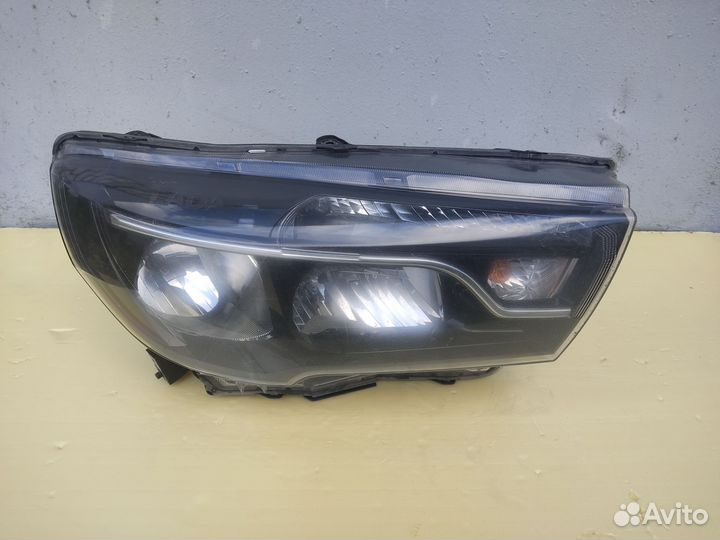 Фара правая LADA Vesta 2015-2021