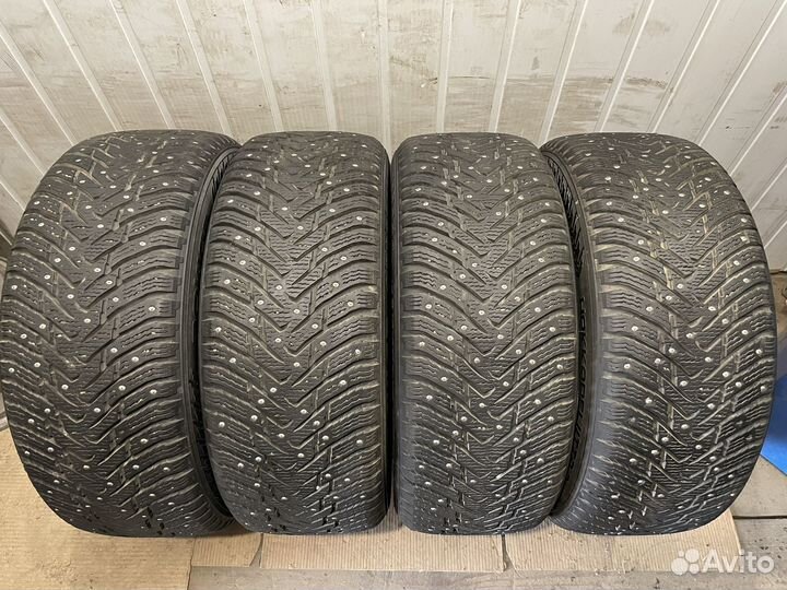 Nokian Tyres Hakkapeliitta 8 235/55 R17