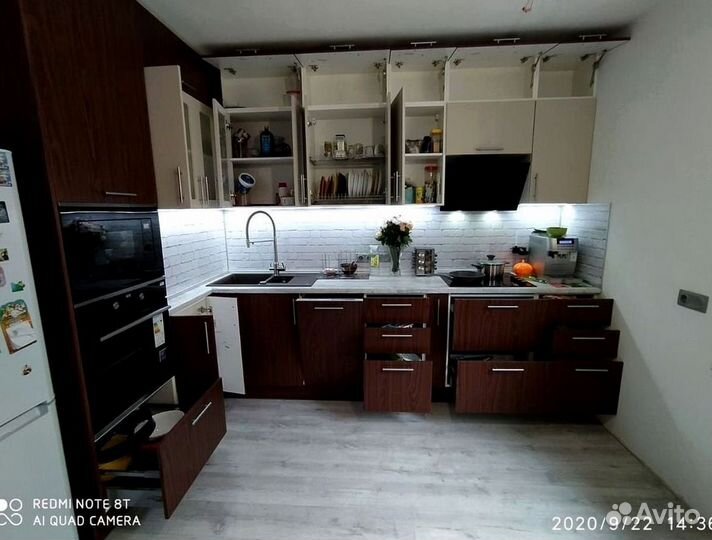 Кухонный гарнитур угловой в потолок