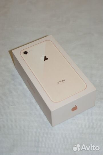 Коробка от iPhone 8