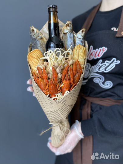 Съедобные букеты для мужчин/букет комплимент