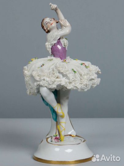 Фарфоровая статуэтка. Volkstedt. Германия