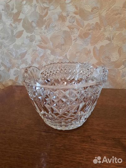 Ваза хрустальная