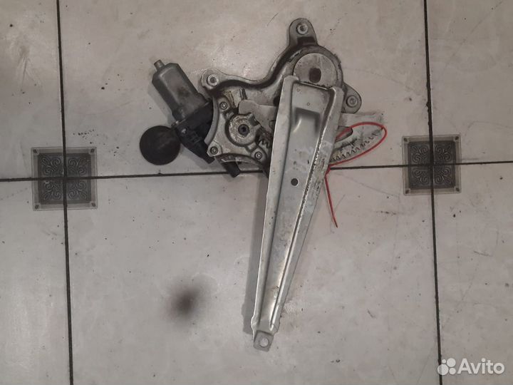 Стеклоподьемник задний правый (электро) Toyota Cam