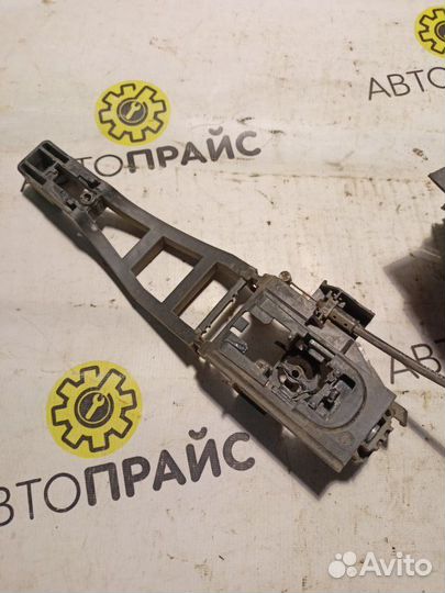 Замок двери передний правый Ford Focus 2 sida 1.6