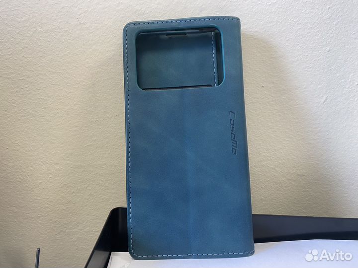 Мобильный телефон